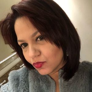 Meet your Posher, Ana